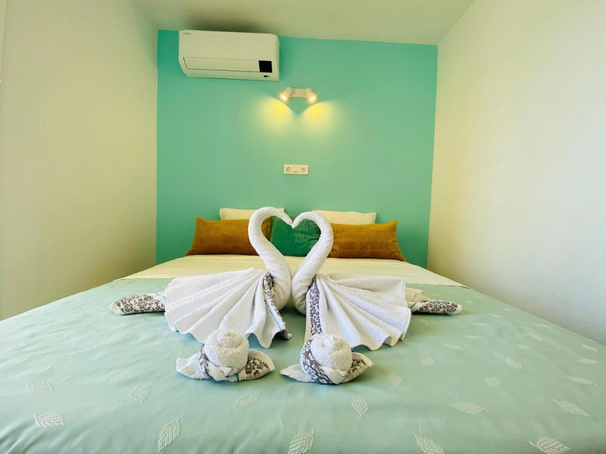 First Line! Art-Apartment On The Seafront Of Marbella With Swimming Pool Eksteriør bilde