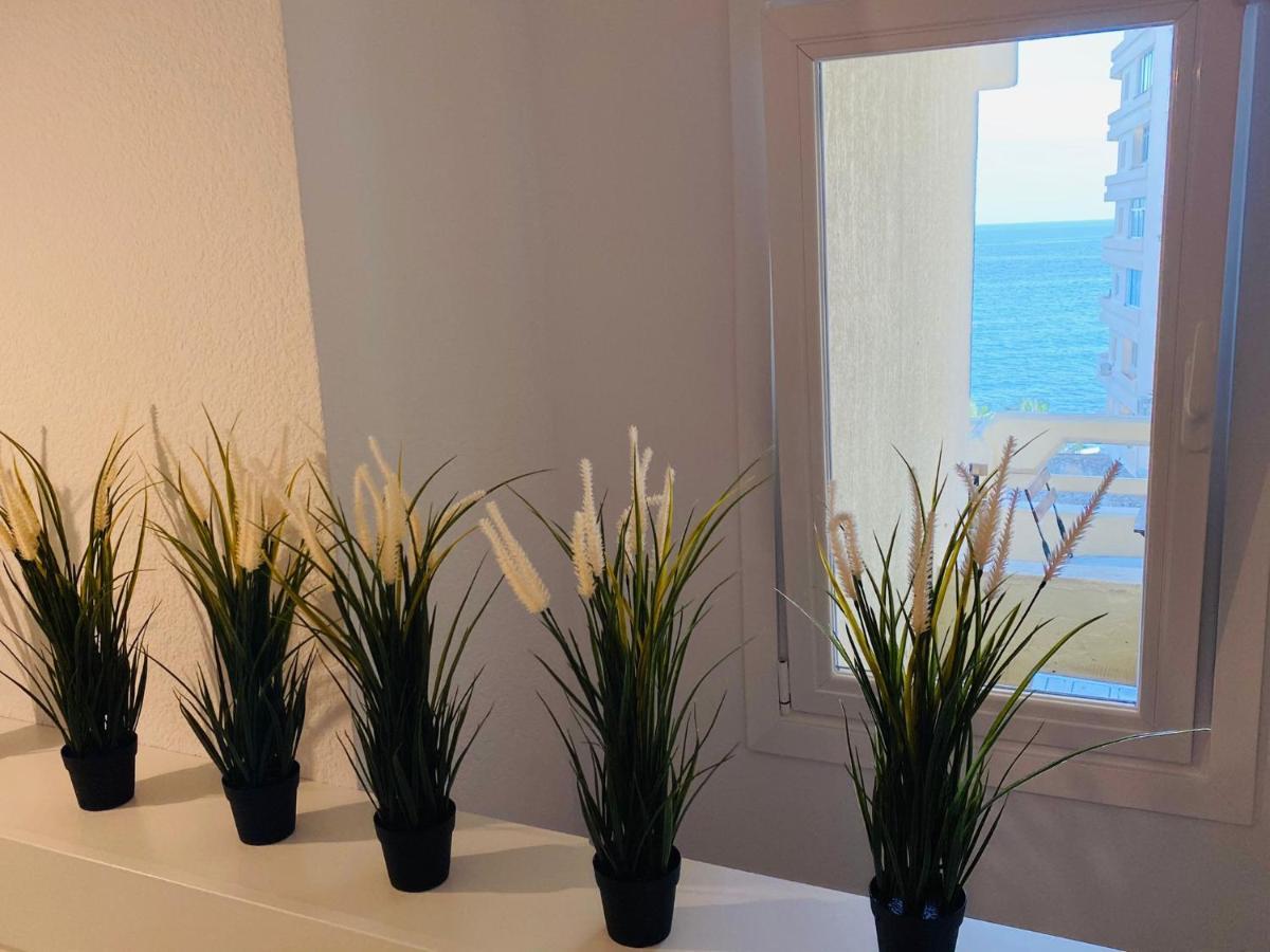 First Line! Art-Apartment On The Seafront Of Marbella With Swimming Pool Eksteriør bilde