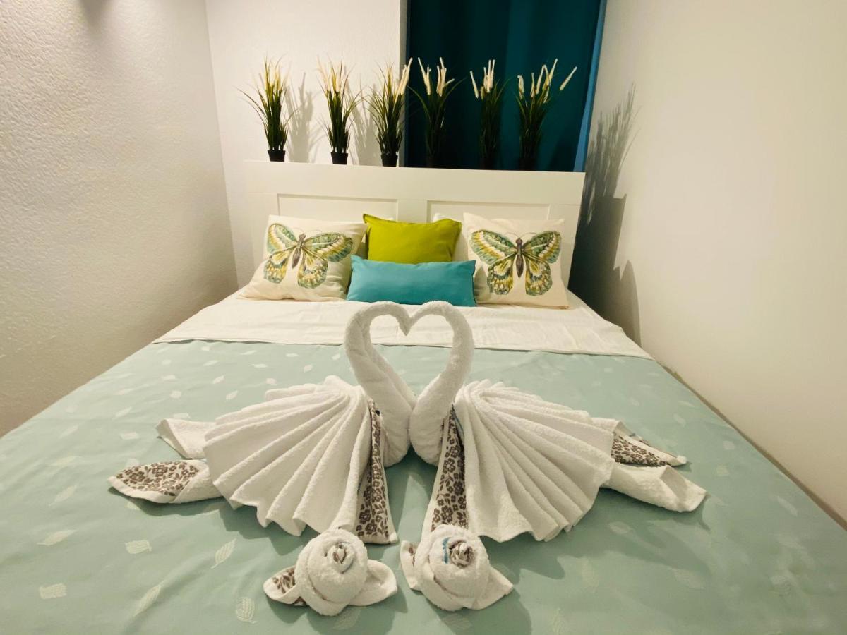 First Line! Art-Apartment On The Seafront Of Marbella With Swimming Pool Eksteriør bilde