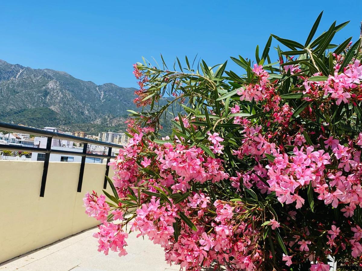 First Line! Art-Apartment On The Seafront Of Marbella With Swimming Pool Eksteriør bilde